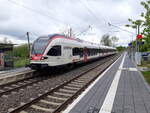 Böhringen-Rickelshausen am 18.05.2021 mit 521 204 als Seehas in Richtung Konstanz